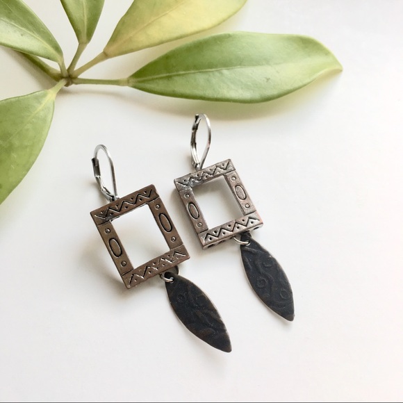 Southwestern Style Silver & Gray Drop Earrings - Picture 2 of 3